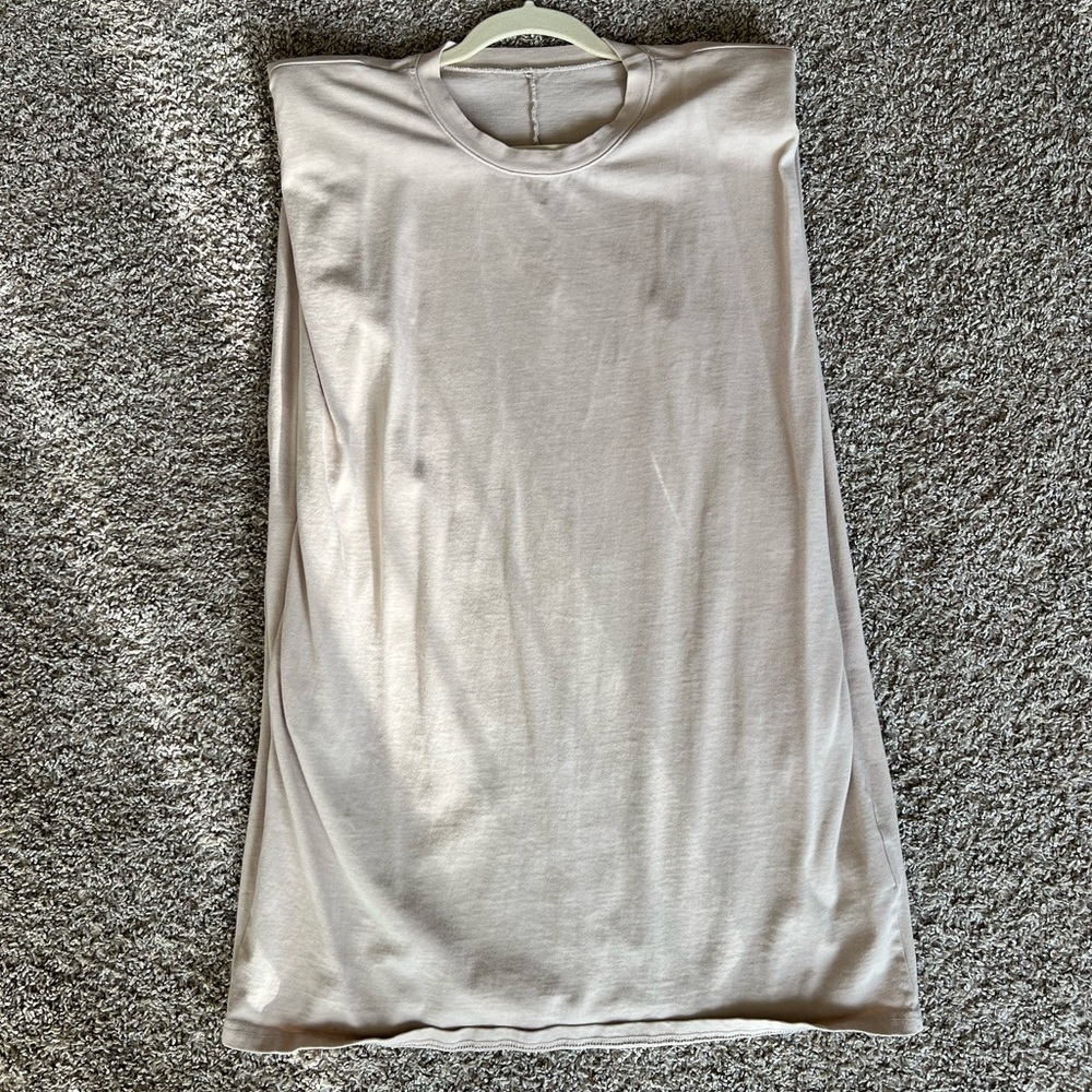 padded shoulder short dress